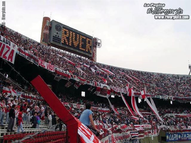 River Plate vs Huracán (AP 2001) 23