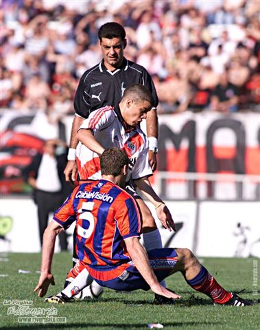 River Plate vs San Lorenzo (AP 2001) 31