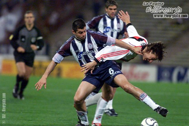 Talleres (Cba.) vs. River Plate (AP 2001) 17