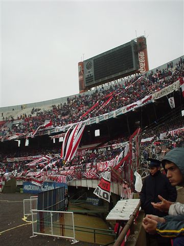 River Plate vs. Velez Sarlfied (AP 2001) 23