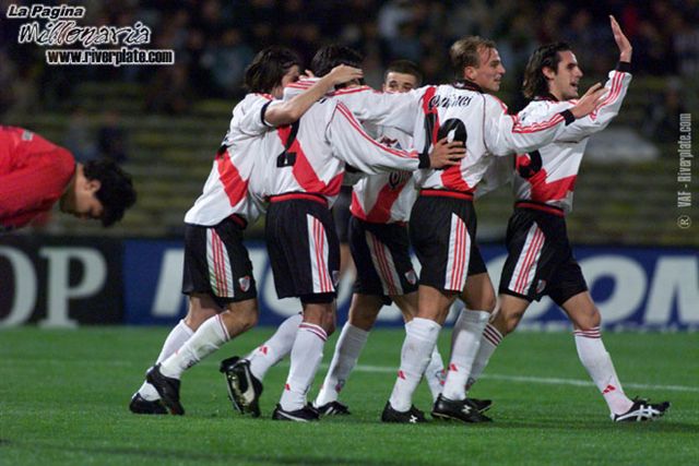 Talleres (Cba.) vs. River Plate (AP 2001) 18
