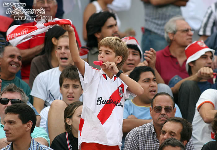 River Plate vs Racing Club (CL 2005) 19