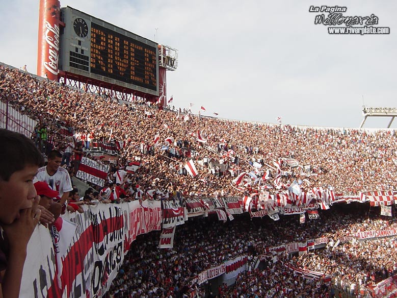 River Plate vs Racing Club (CL 2005) 29