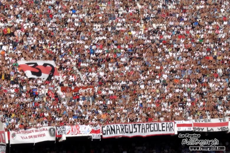 River Plate vs Racing Club (CL 2005) 40