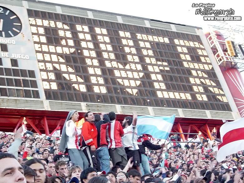 River Plate vs Arsenal (CL2005) 9
