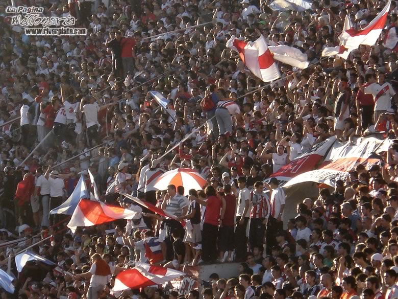 River Plate vs Quilmes (CL 2005) 6