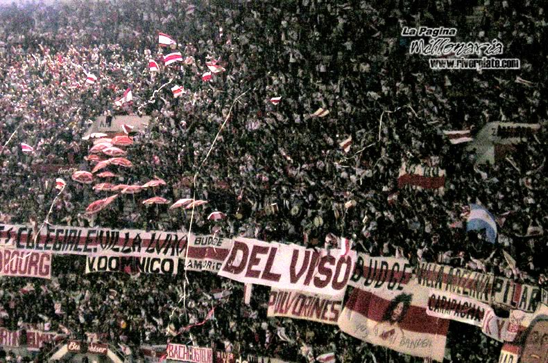 River Plate vs Boca Juniors (LIB 2004) 24