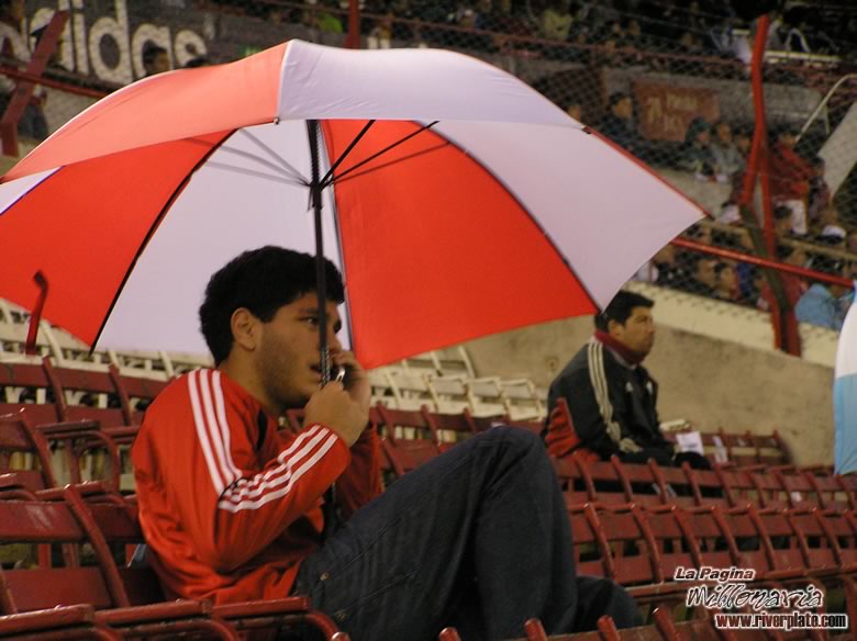 River Plate vs Gimnasia y Esgrima LP (CL 2005) 12