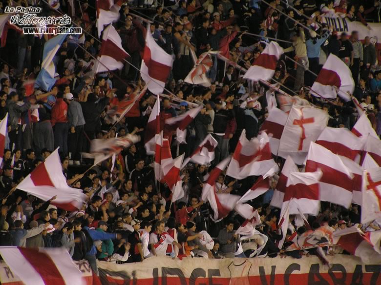 River Plate vs Gimnasia y Esgrima LP (CL 2005) 3