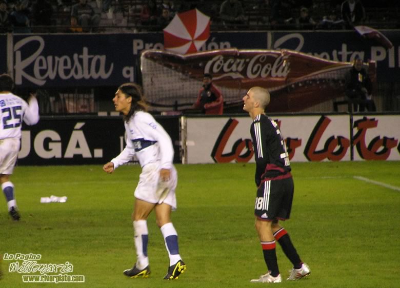 River Plate vs Gimnasia y Esgrima LP (CL 2005) 9