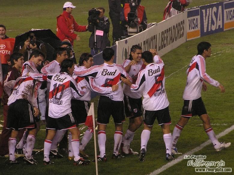 River Plate vs Banfield (LIB 2005) 25