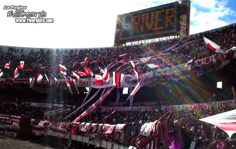 River Plate vs Huracan (AP 2002) 8
