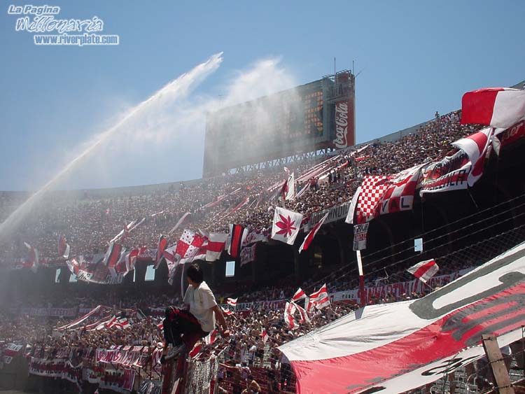 River Plate vs Olimpo (AP 2002) 8