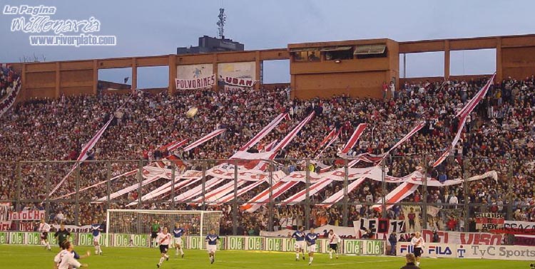 Velez Sarsfield vs River Plate (AP 2002) 6