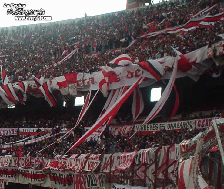 River Plate vs Huracan (AP 2002) 11