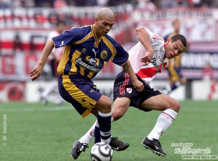 River Plate vs Rosario Central (AP 2002) 9