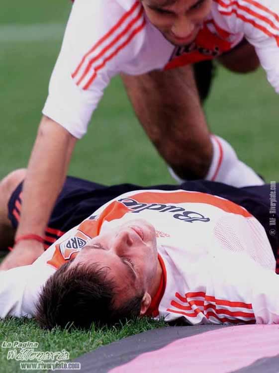 River Plate vs Rosario Central (AP 2002) 12