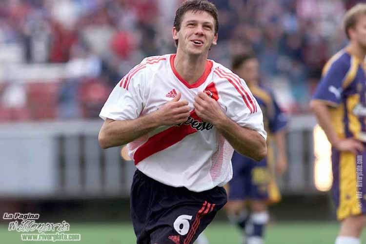 River Plate vs Rosario Central (AP 2002) 14