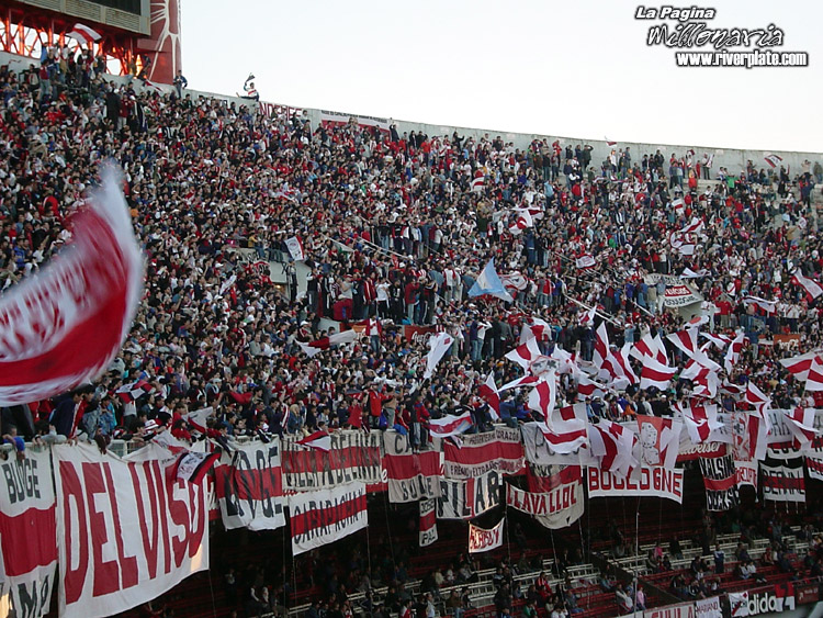 River Plate vs Huracán (TA) (CL 2005) 13