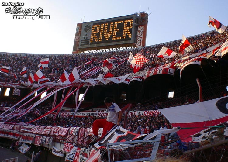 River Plate vs Colón (AP 2002) 15