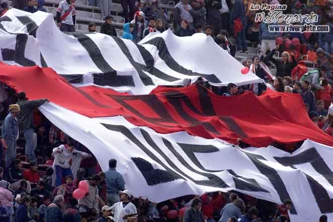 River Plate vs Colón (AP 2002) 7