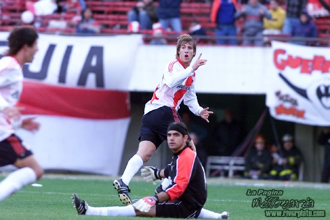 River Plate vs Colón (AP 2002) 14