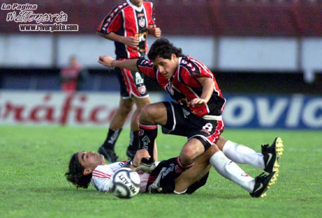 River Plate vs Chacarita Juniors (CL 2002) 4