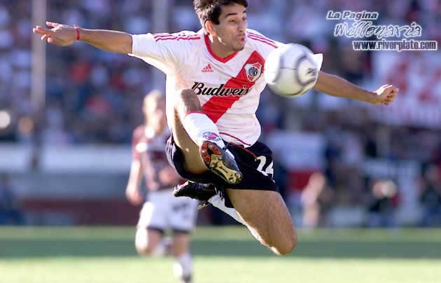 Lanús vs River Plate (CL 2002) 13