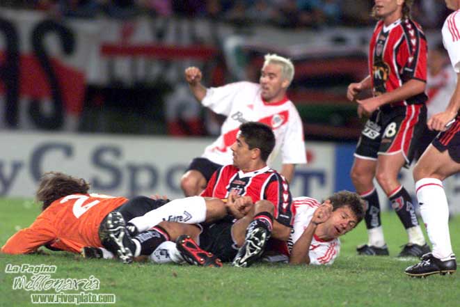 River Plate vs Chacarita Juniors (CL 2002) 9