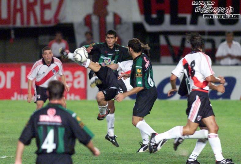 River Plate vs Chicago (CL 2002) 16