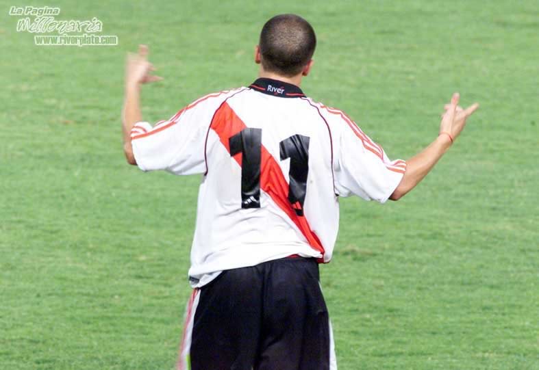 River Plate vs Chicago (CL 2002) 19