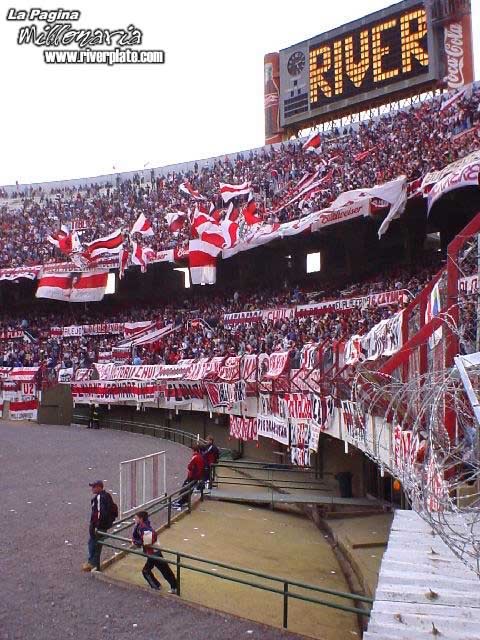 River Plate vs Chacarita Juniors (CL 2002) 15