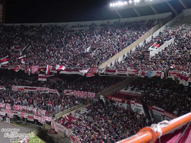 River Plate vs Colon (CL 2002) 3