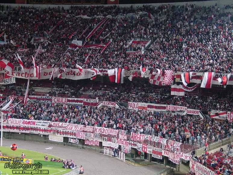 River Plate vs Colon (CL 2002) 4