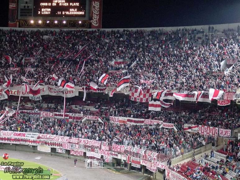 River Plate vs Colon (CL 2002) 9