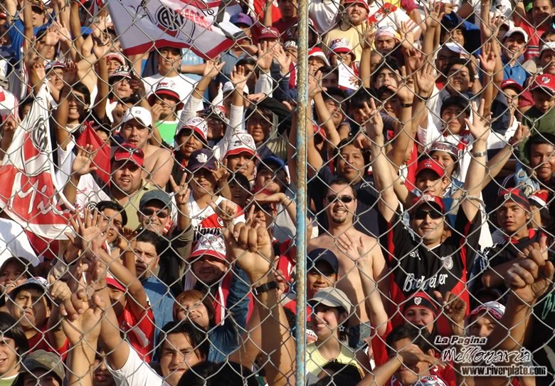 Gimnasia de Jujuy vs River Plate (AP 2005) 36