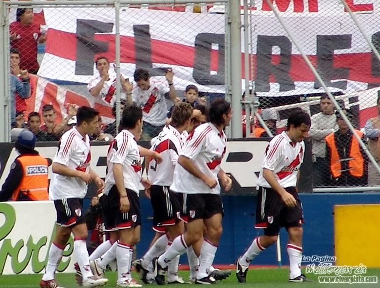 River Plate vs Newell´s Old Boys (AP 2005) 2