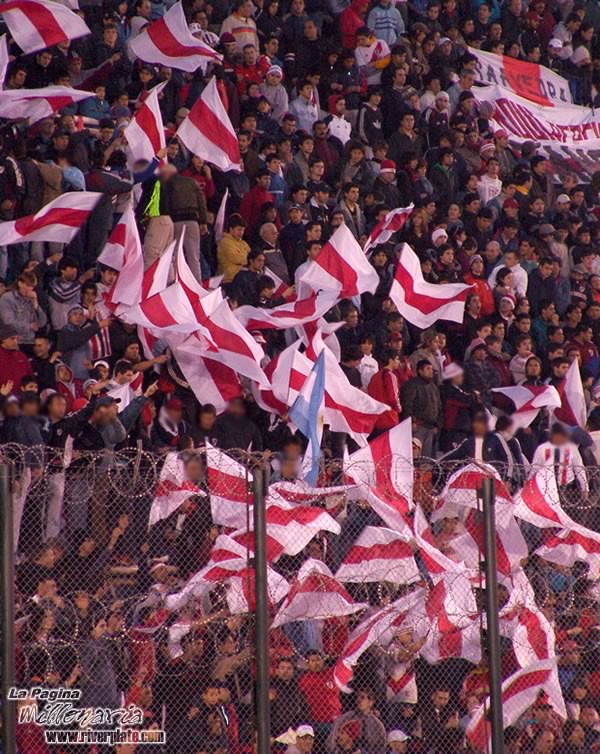 Banfield vs River Plate (AP 2005) 4
