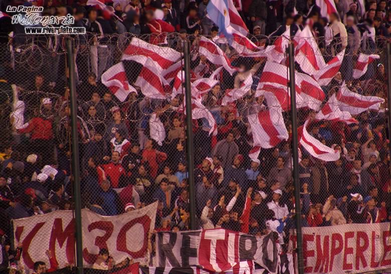 Banfield vs River Plate (AP 2005) 9