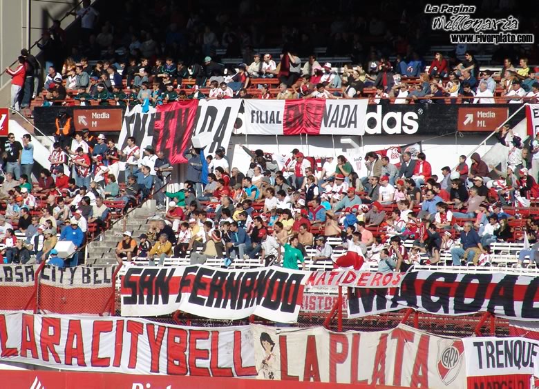 River Plate vs Vélez Sarsfield (AP 2005) 24