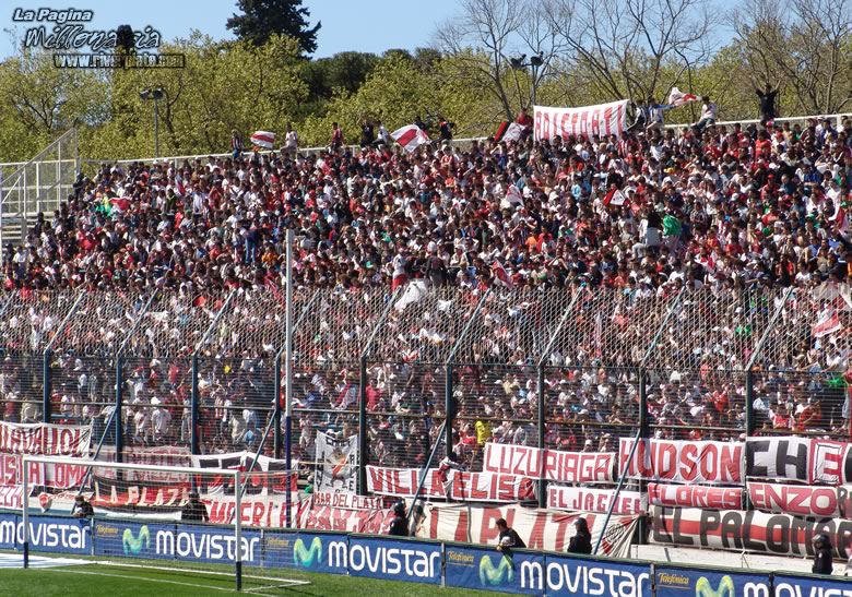 Estudiantes LP vs River Plate (AP 2005) 4