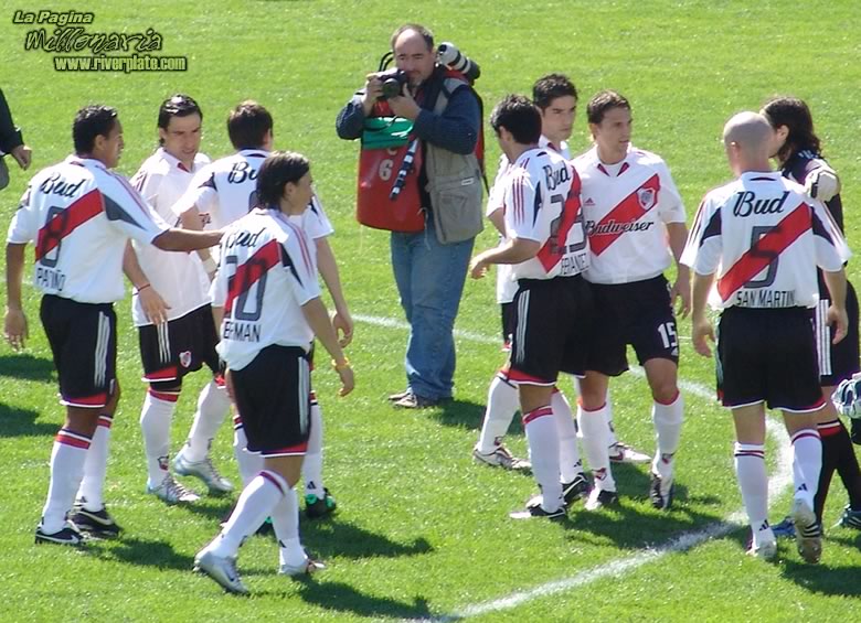 Estudiantes LP vs River Plate (AP 2005) 21