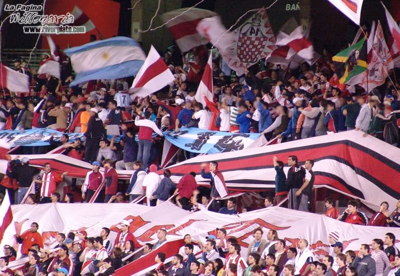 River Plate vs Corinthians (SUD 2005) 2