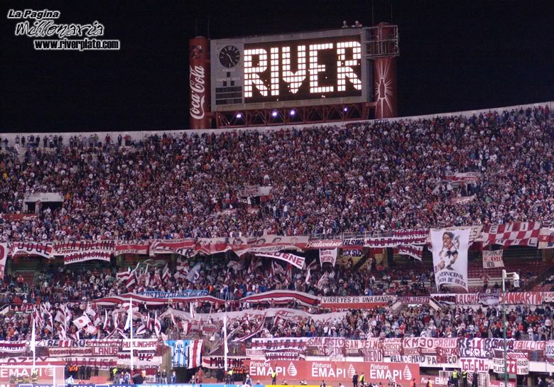 River Plate vs Corinthians (SUD 2005) 5