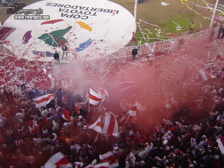 River Plate vs Boca Juniors (LIB 2004) 28
