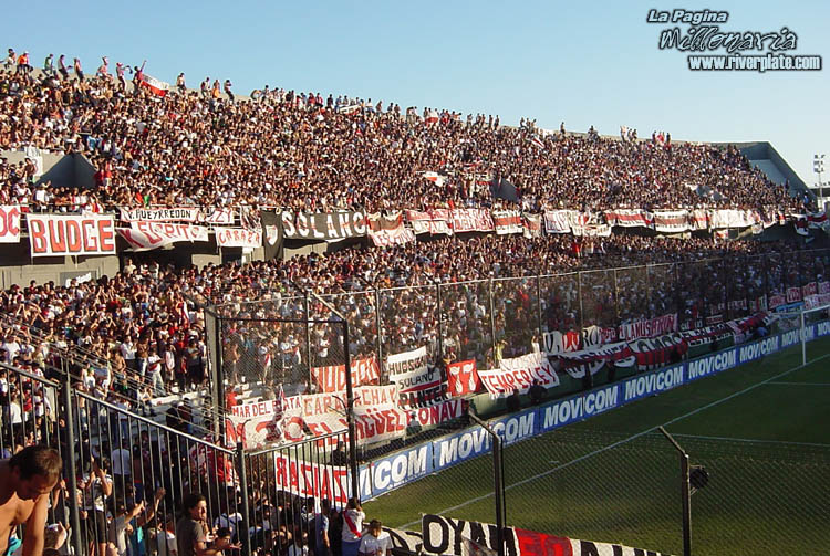 Quilmes vs River Plate (CL 2004) 1