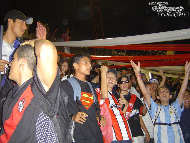 Deportivo Tolima vs River Plate (LIB 2004) 8