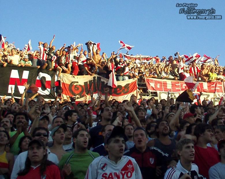 Quilmes vs River Plate (CL 2004) 6