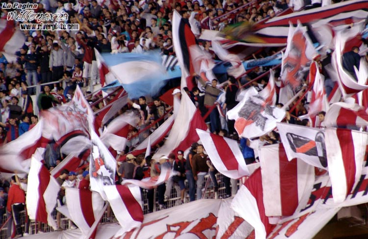 River Plate vs Lanús (AP 2005) 2