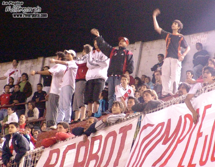 River Plate vs Lanús (AP 2005) 4